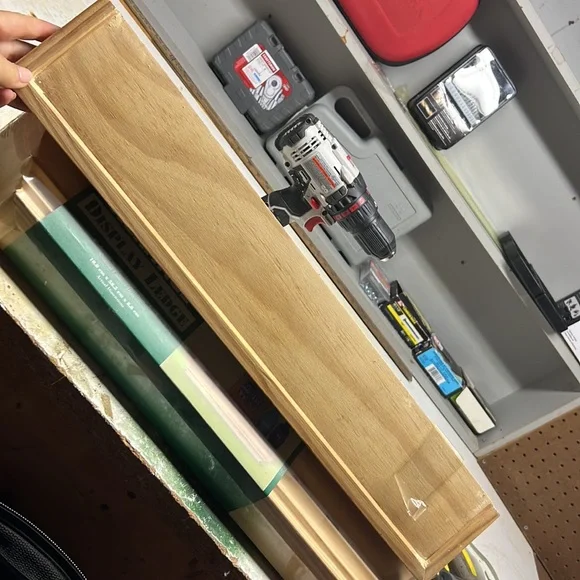 Heritage Display Ledge - Picture 2 of 4